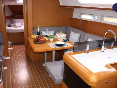 Salon of Sora, a Jeanneau Sun Odyssey 409 sailboat at Dénia, Spain