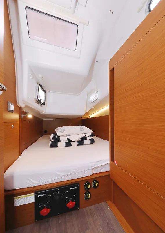 Cabin on Beauty, a Jeanneau Sun Odyssey 410 sailboat at Grad Biograd na Moru, Croatia