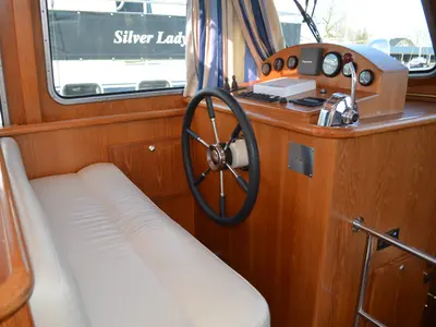 Cockpit of De Drait Bravoure 34, a motorboat at Woudsend, Netherlands