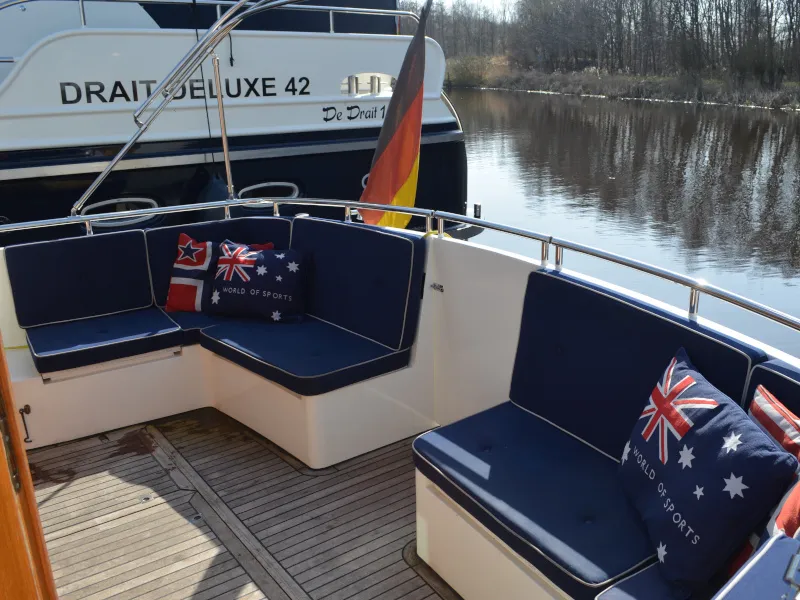 Deck of De Drait Bravoure 34, a motorboat at Woudsend, Netherlands