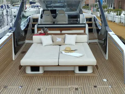 no_name, a Italia Yachts IY 43 Veloce motorboat at San Vincenzo, Italy
