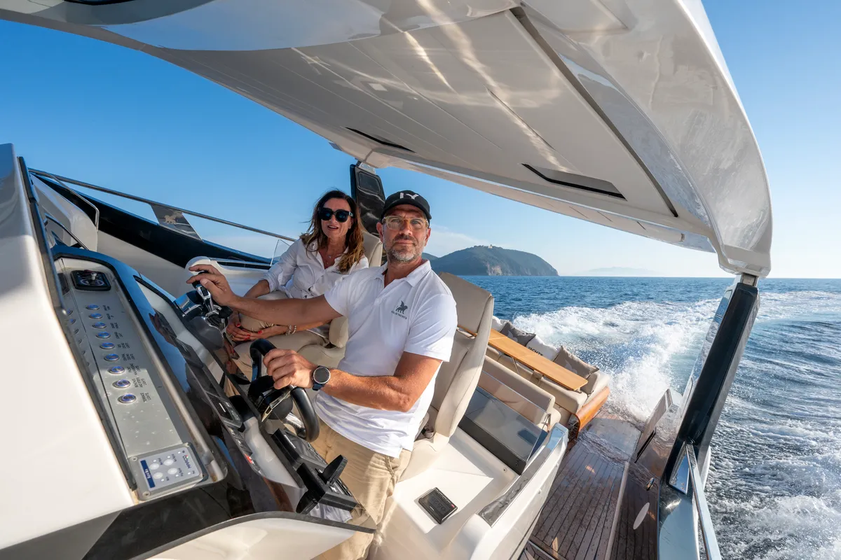 no_name, a Italia Yachts IY 43 Veloce motorboat at San Vincenzo, Italy