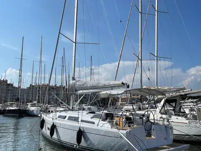 Exterior view of Odyssee, a Hanse 388 sailboat at Hyères, France