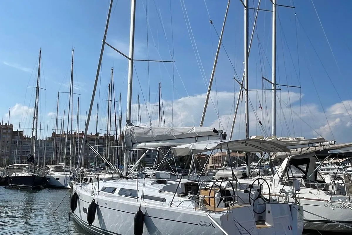 Exterior view of Odyssee, a Hanse 388 sailboat at Hyères, France