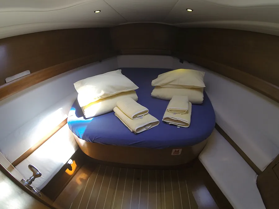 Cabin on Pingala, a Grand Soleil 45 sailboat at Grad Šibenik, Croatia