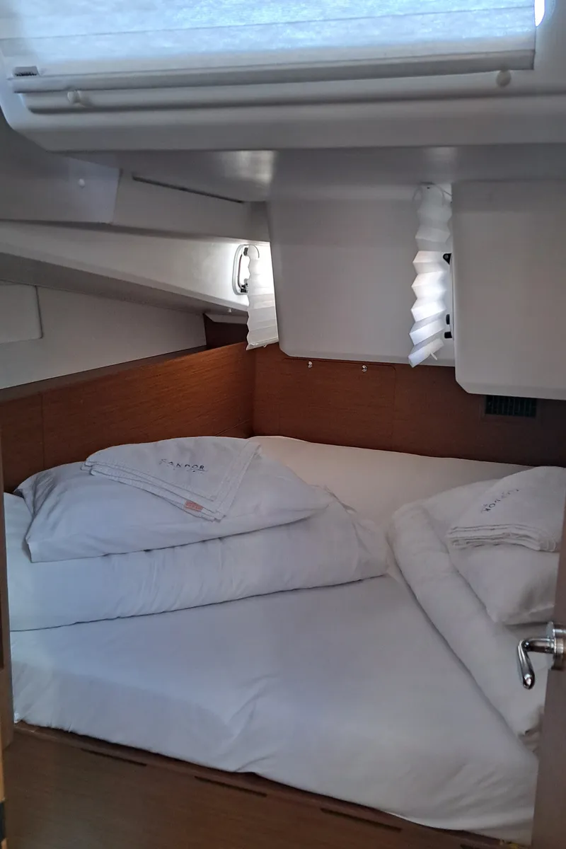 Cabin on Mirrmurr, a Jeanneau Sun Odyssey 490 sailboat at Kaštela, Croatia