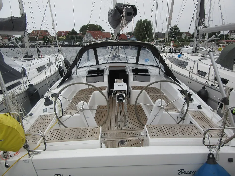 Cockpit of FIFTEEN, a Hanse 458 sailboat at Fisksätra, Sweden