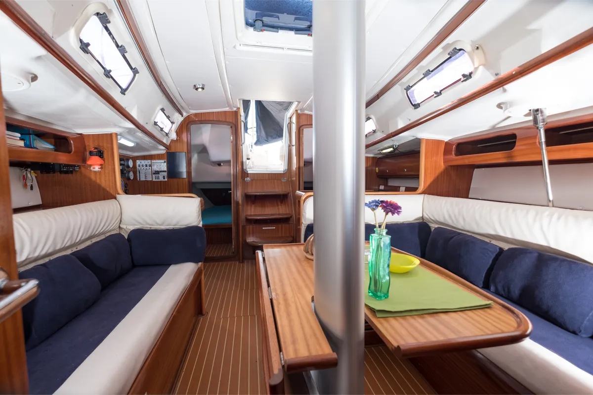 Salon of ARTIX, a Bavaria 38 Match sailboat at Rosignano Solvay, Italy