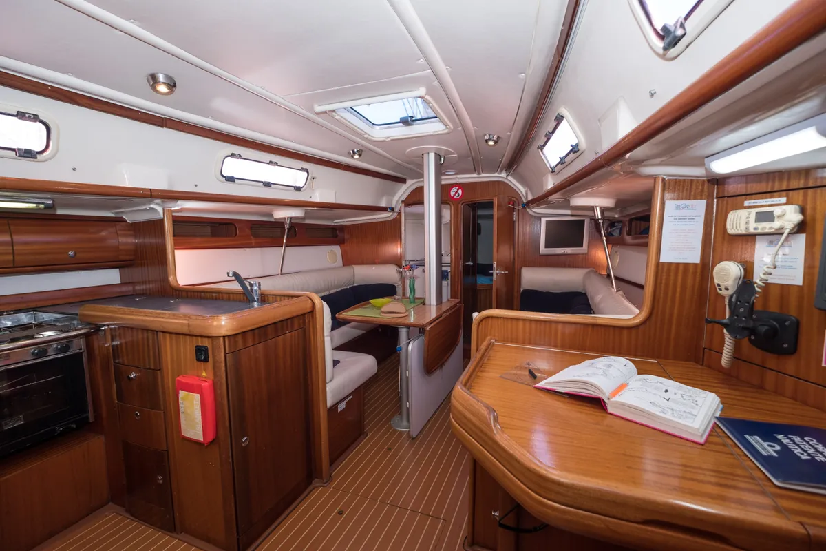 Galley of ARTIX, a Bavaria 38 Match sailboat at Rosignano Solvay, Italy