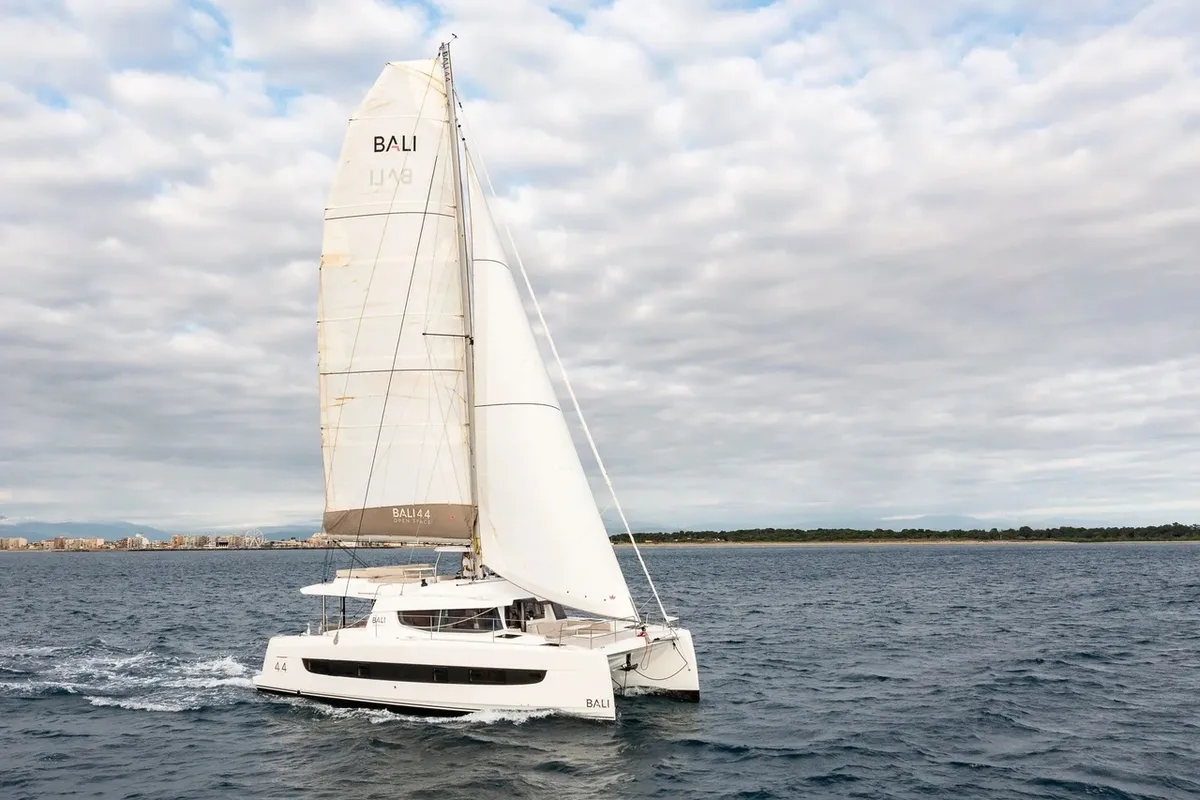 Exterior view of Romar One, a Bali 4.4 catamaran at Athens, Greece