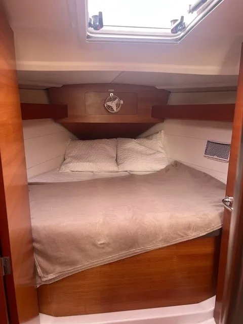 T'moana, a Dufour 350 GL sailboat at Marseille, France