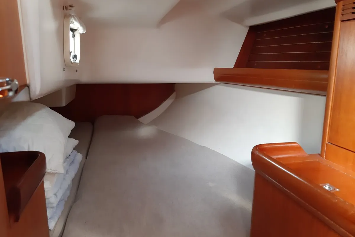 Cabin on Anja, a Elan 333 sailboat at Zadar, Croatia