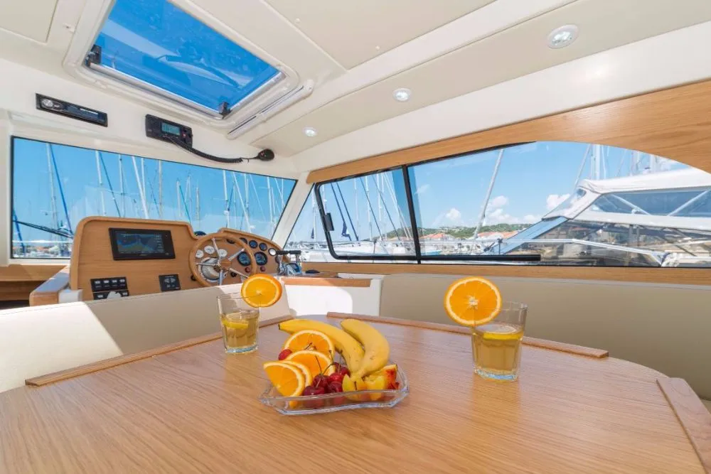 Salon of Mira, a SAS - Vektor Adriana 36 motorboat at Jezera, Croatia
