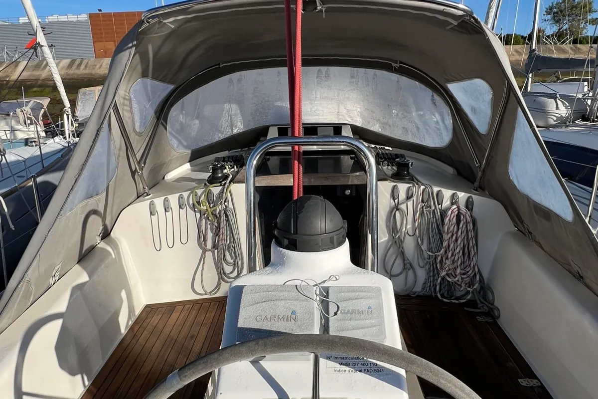 Cockpit of Odysse, a Delphia 31 sailboat at Kerners, France