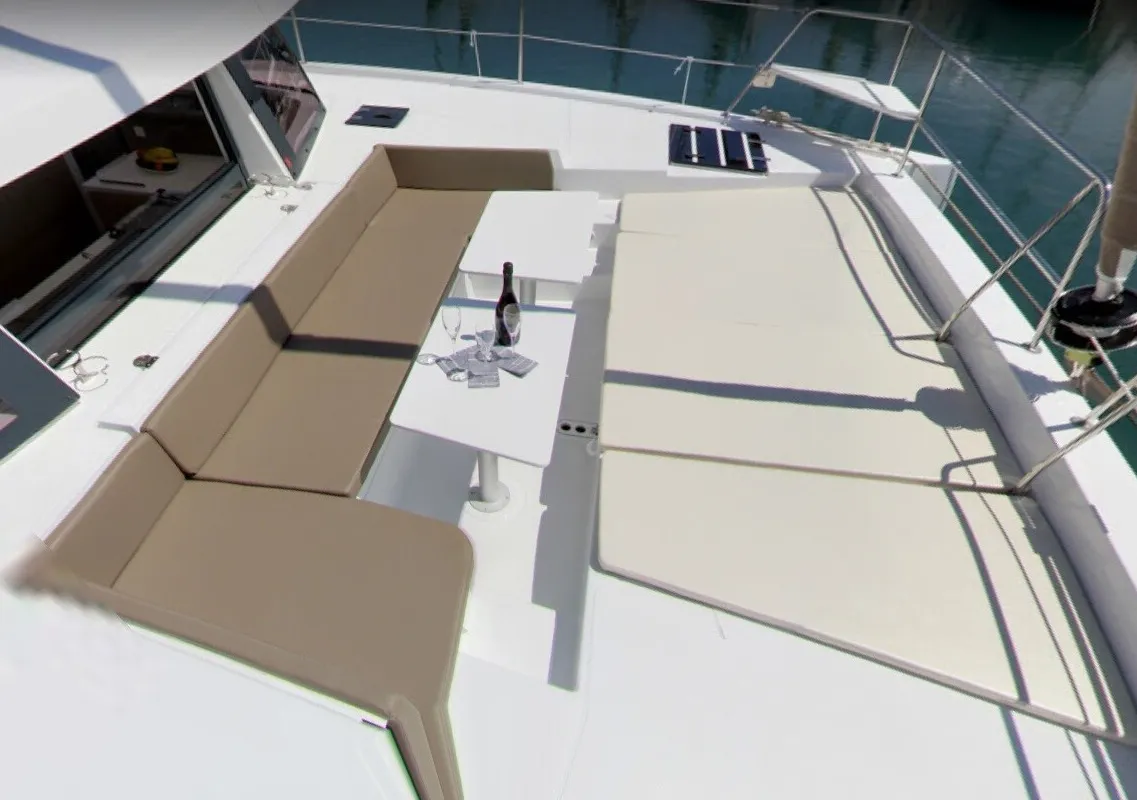 Sigà Sigà, a Bali 4.1 catamaran at Agropoli, Italy