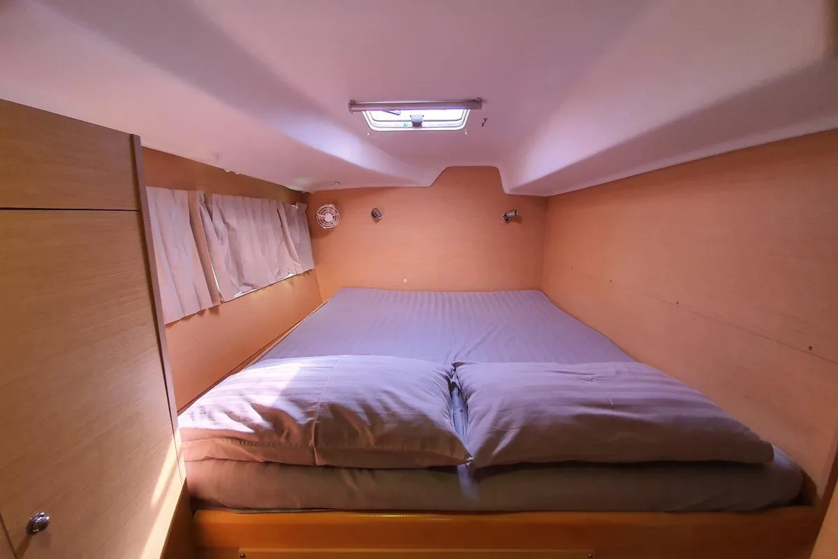 Cabin on Amelie, a Lagoon 380 catamaran at Baan Salak Phet, Thailand