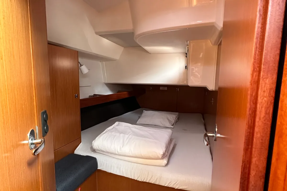Cabin on Metis, a Bavaria Cruiser 46 sailboat at Općina Pakoštane, Croatia