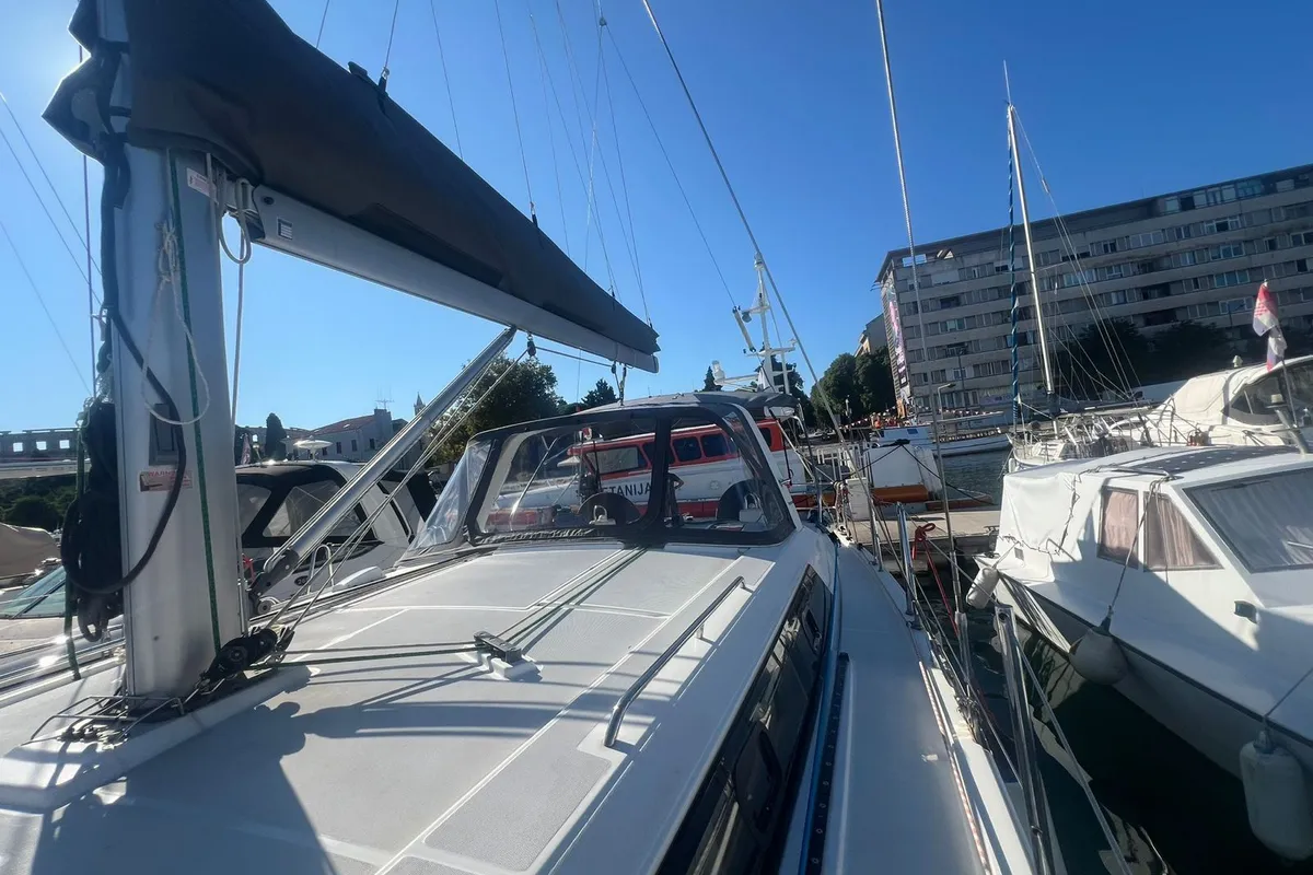 Deck of Office 2, a Beneteau Oceanis 41.1 sailboat at Grad Pula, Croatia