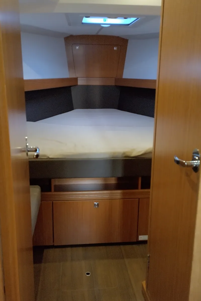 Cabin on Aquamarijn, a Bavaria 41 Cruiser sailboat at Yerseke, Netherlands