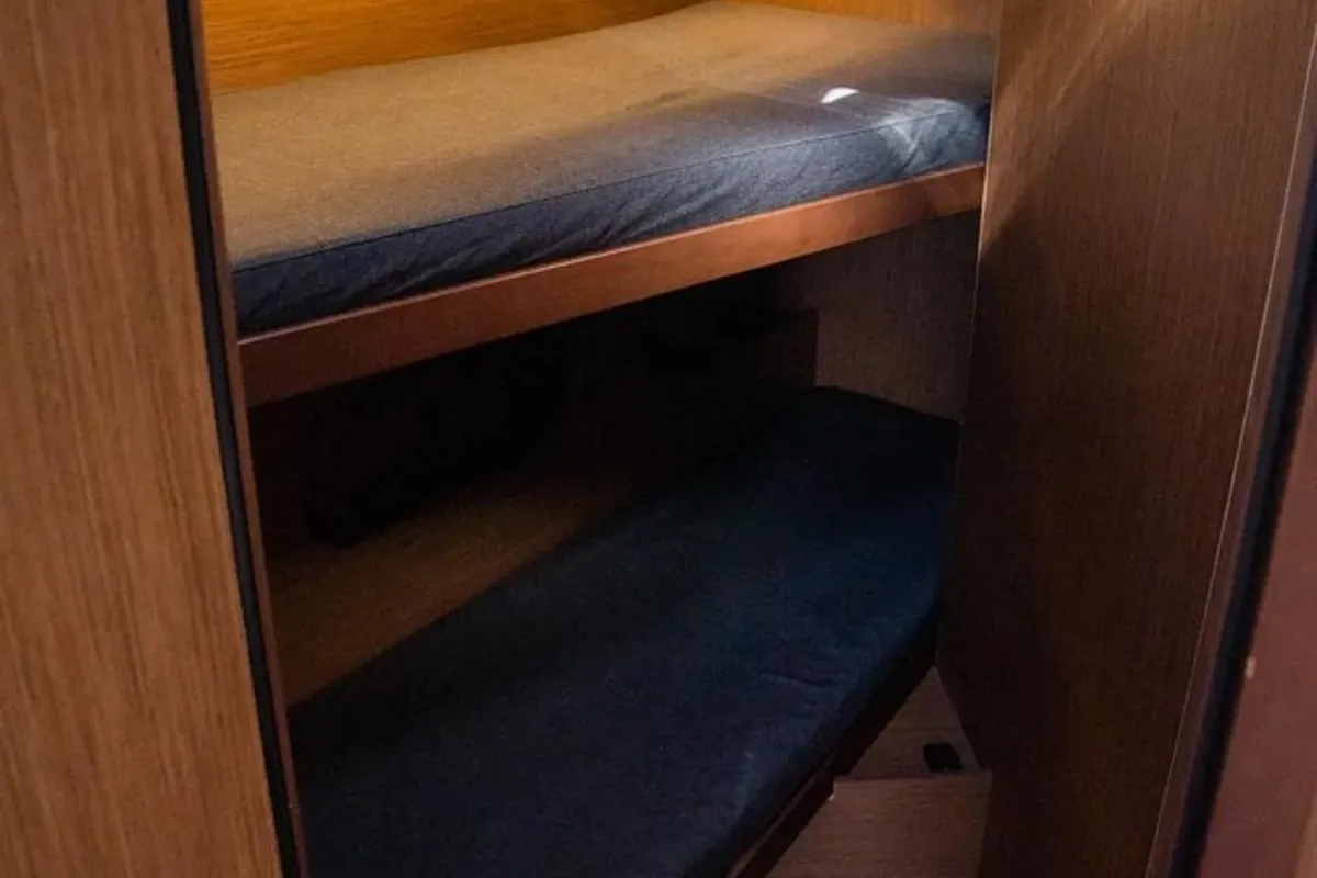 Cabin on Polemas, a Beneteau Oceanis 40.1 sailboat at Toulon, France