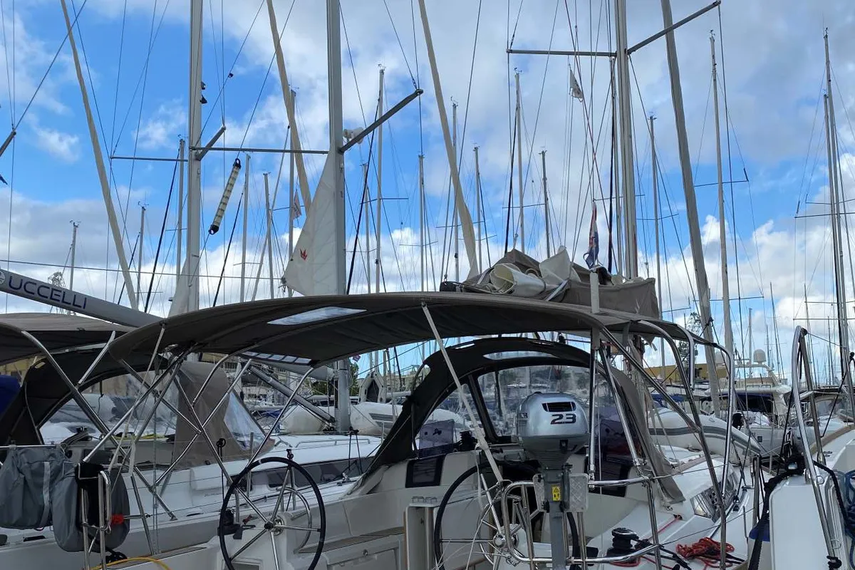 Exterior view of živjelli, a Jeanneau Sun Odyssey 389 sailboat at Kontokali, Greece