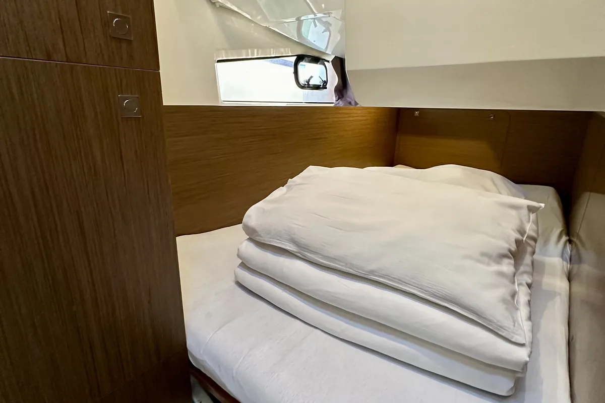 Cabin on Mala Sirena, a Jeanneau Merry Fisher 1095 FLY motorboat at Općina Pakoštane, Croatia