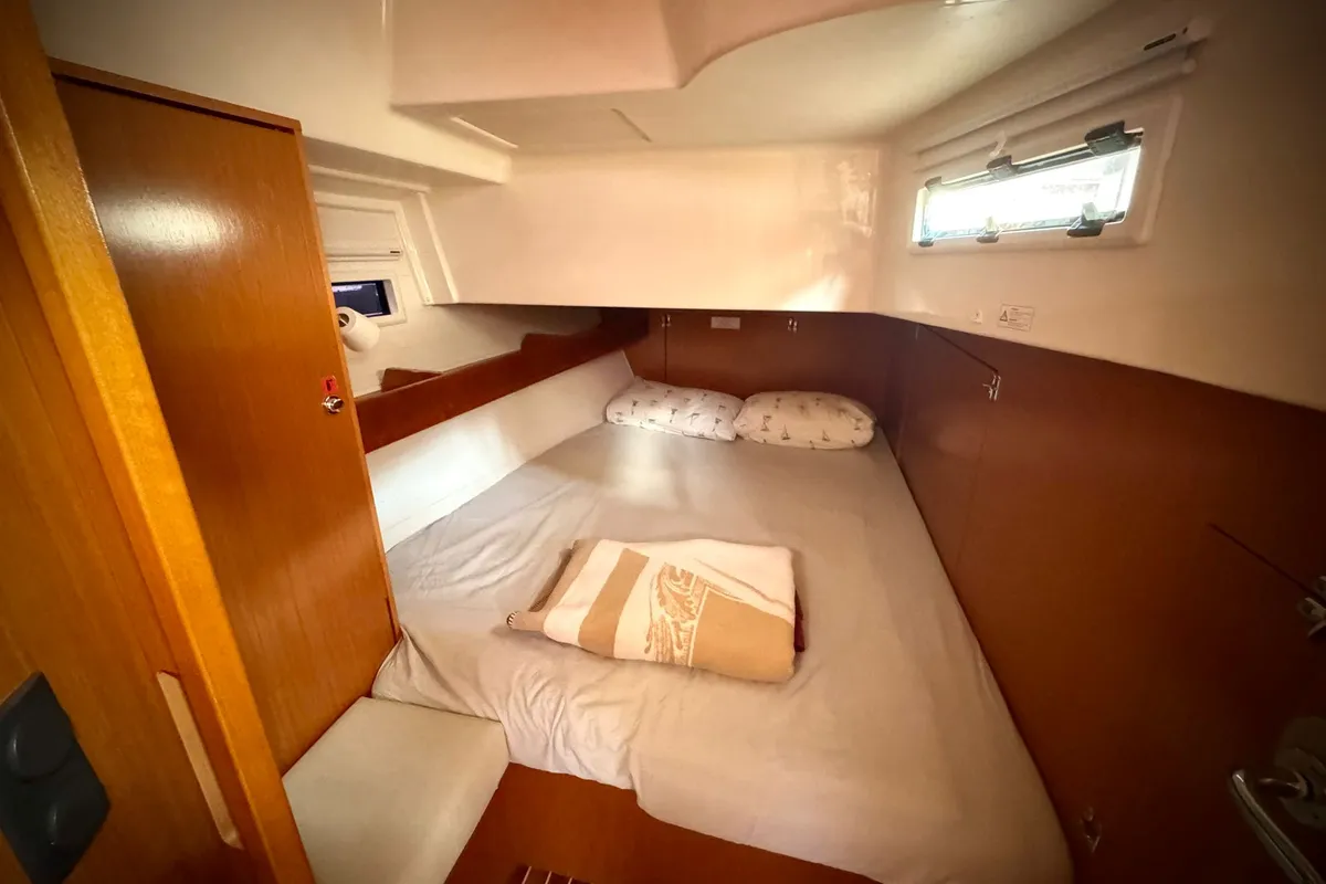 Cabin on Shoogle, a Bavaria Cruiser 45 sailboat at Fethiye, Turkey