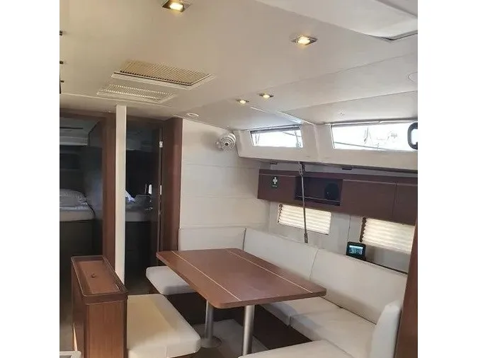 Salon of Anemos, a Beneteau Oceanis 46.1 sailboat at Volos, Greece