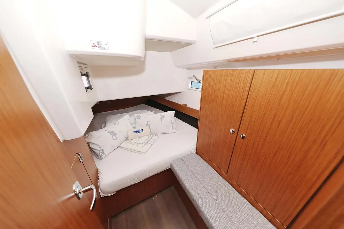 Cabin on Madrugada, a Bavaria Cruiser 41 Style sailboat at Jezera, Croatia