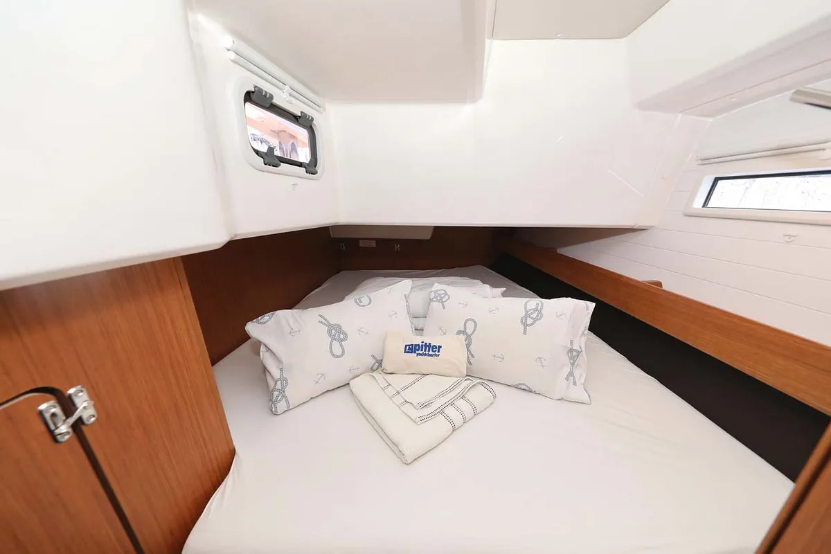 Cabin on Madrugada, a Bavaria Cruiser 41 Style sailboat at Jezera, Croatia