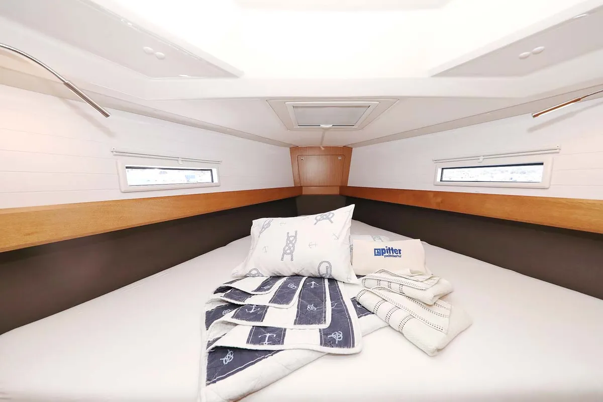 Cabin on Madrugada, a Bavaria Cruiser 41 Style sailboat at Jezera, Croatia