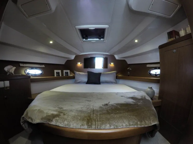 Cabin on Lumar SeaMotion, a Beneteau Antares 30 Fly motorboat at Split, Croatia