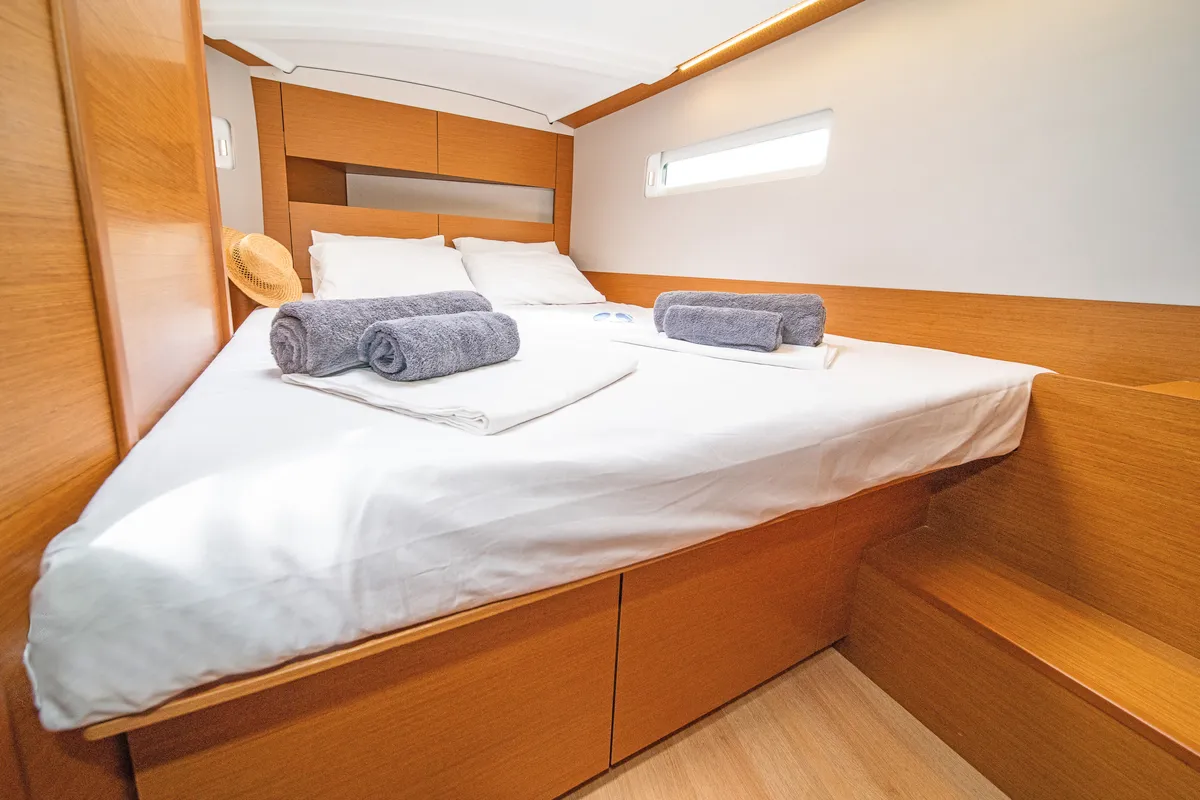 Cabin on Pnoe, a Jeanneau Sun Odyssey 410 sailboat at Municipal Unit of Lefkada, Greece