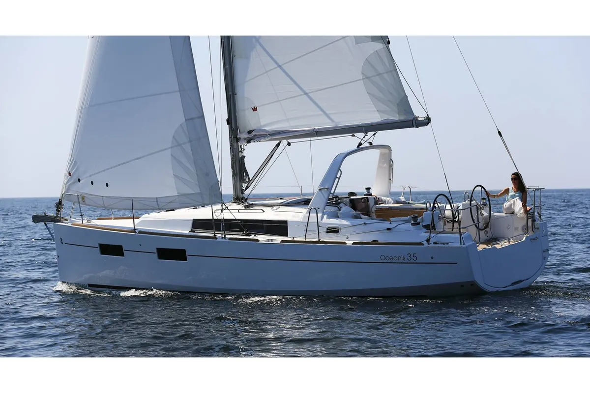 Exterior view of Te Fiti, a Beneteau Oceanis 35 sailboat at Tonnarella, Italy