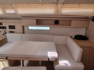 Salon of Aries, a Beneteau Oceanis 40.1 sailboat at Salerno, Italy