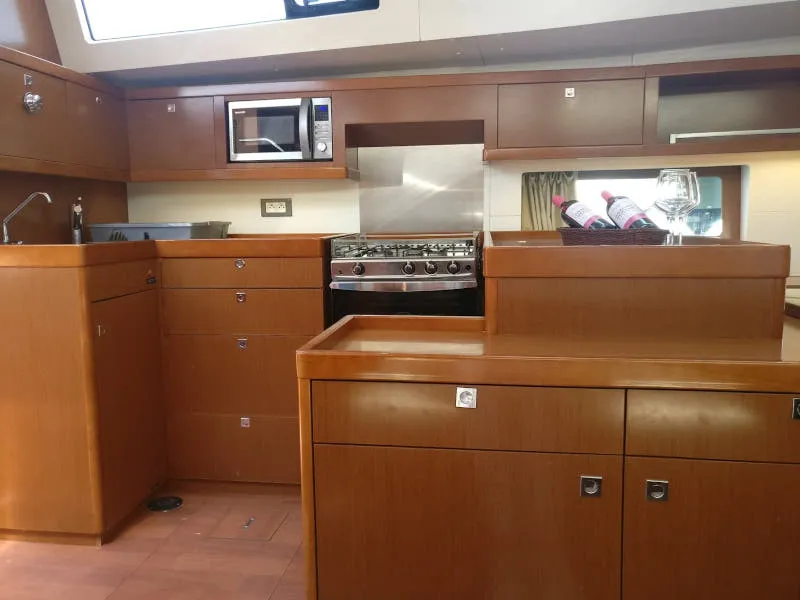 LUCKY TRADER, a Beneteau Oceanis 55 sailboat at Lavreotiki Municipal Unit, Greece