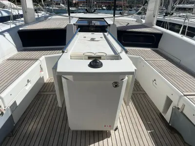 Deck of Senza Ostacoli, a Beneteau Oceanis 46.1 sailboat at Tonnarella, Italy