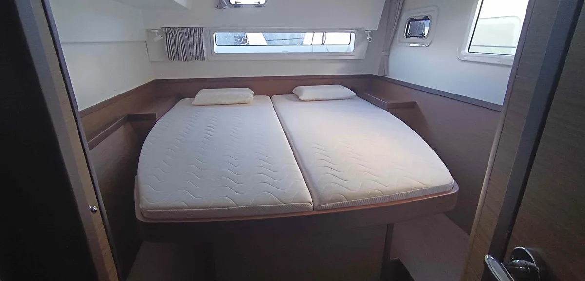 Cabin on Easy to love, a Lagoon 42 catamaran at Tropea, Italy