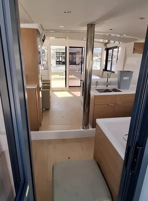 WHITE PEARL, a Bali 4.2 catamaran at La Favière, France