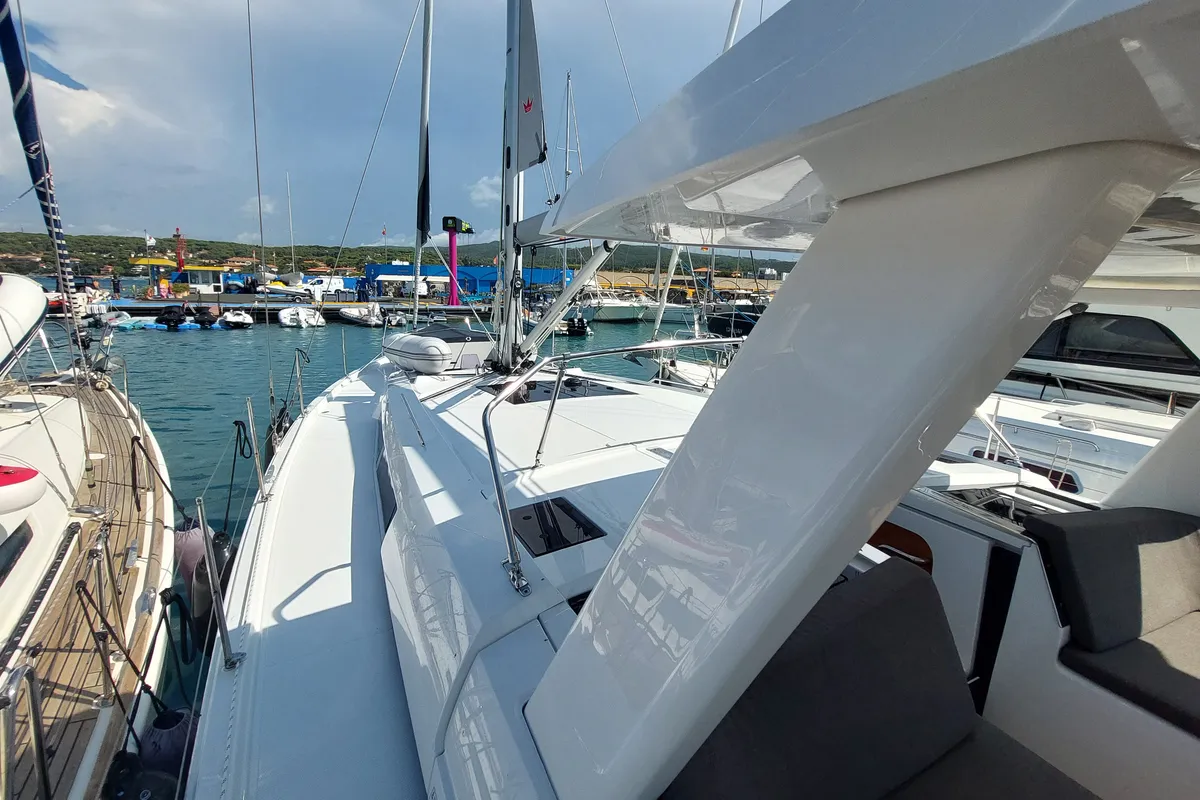 Deck of La Mariacristina, a Hanse 460 sailboat at Rosignano Solvay, Italy