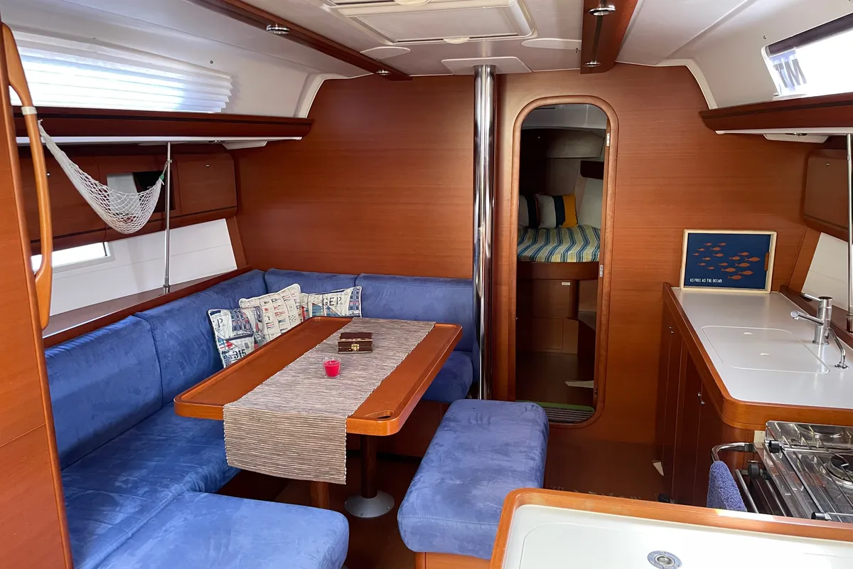 Salon of Azorean Dream, a Dufour 405 Grand Large sailboat at São Pedro, Portugal