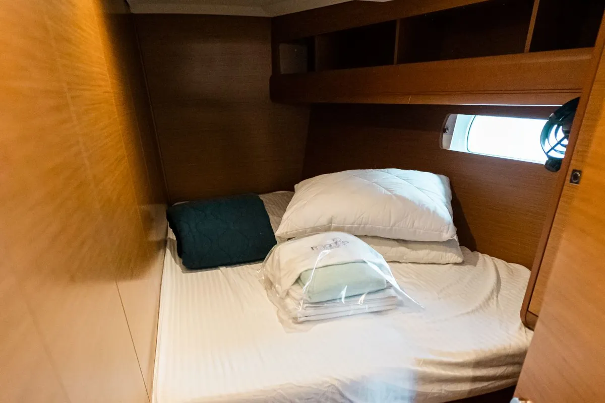 Cabin on FILIPPOS I Boat location in LEFKAS MARINA, D-marin 1 SUP FREE, a Jeanneau Sun Odyssey 479 sailboat at Municipal U…