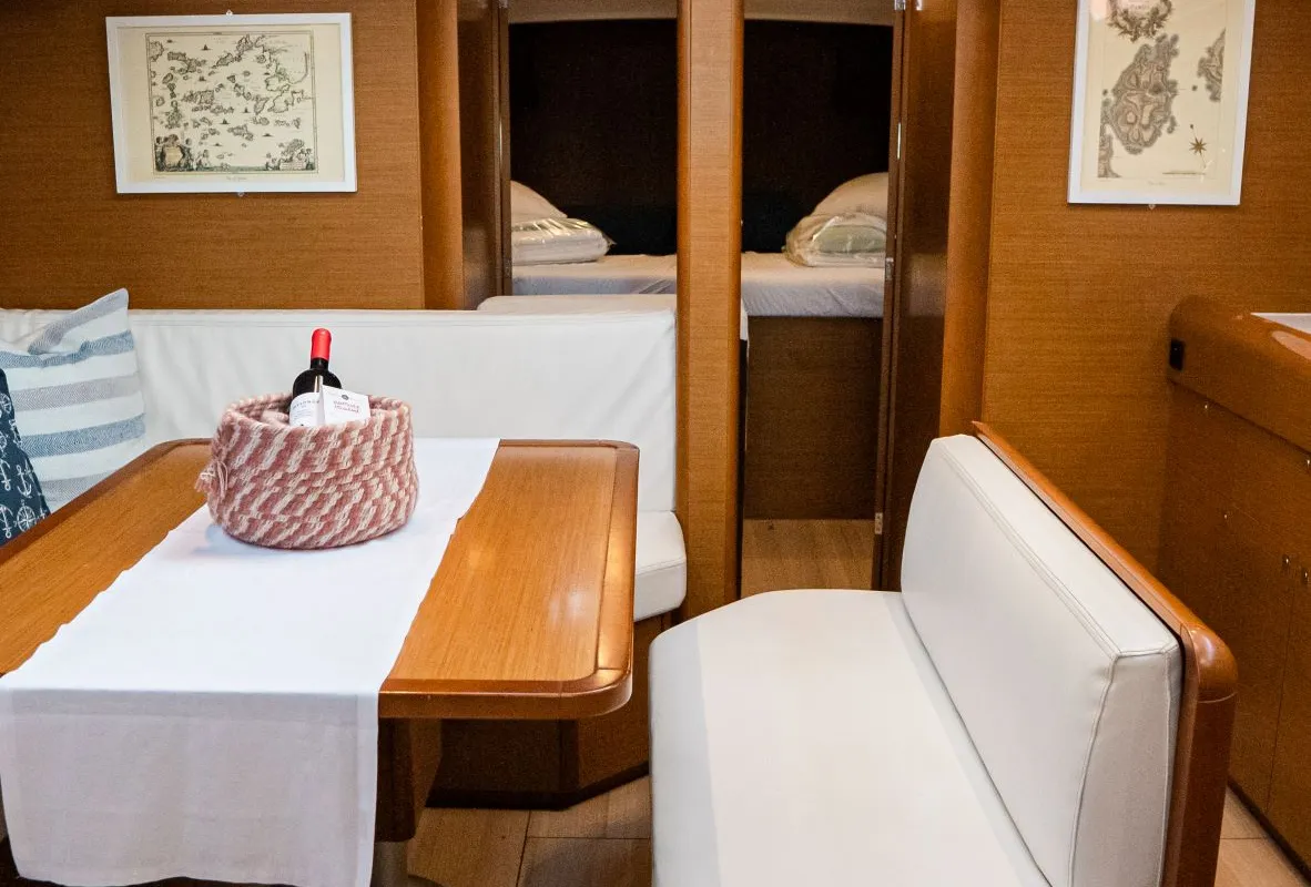 Salon of FILIPPOS I Boat location in LEFKAS MARINA, D-marin 1 SUP FREE, a Jeanneau Sun Odyssey 479 sailboat at Municipal U…