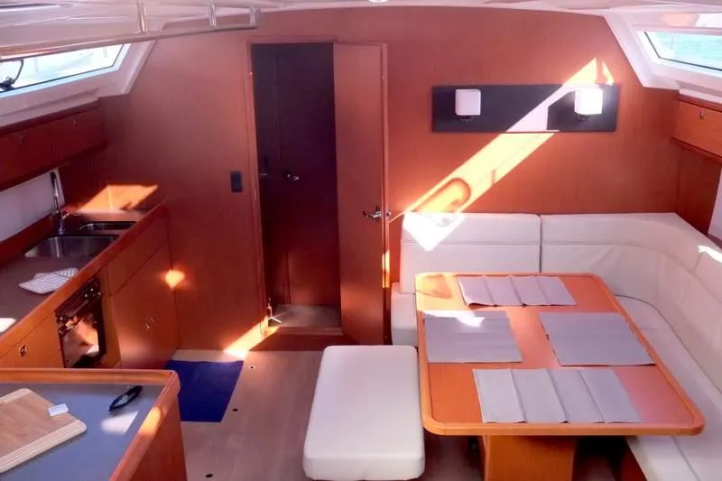 Salon of Sibylla - bareboat, a Bavaria Cruiser 46 sailboat at Naples, Italy