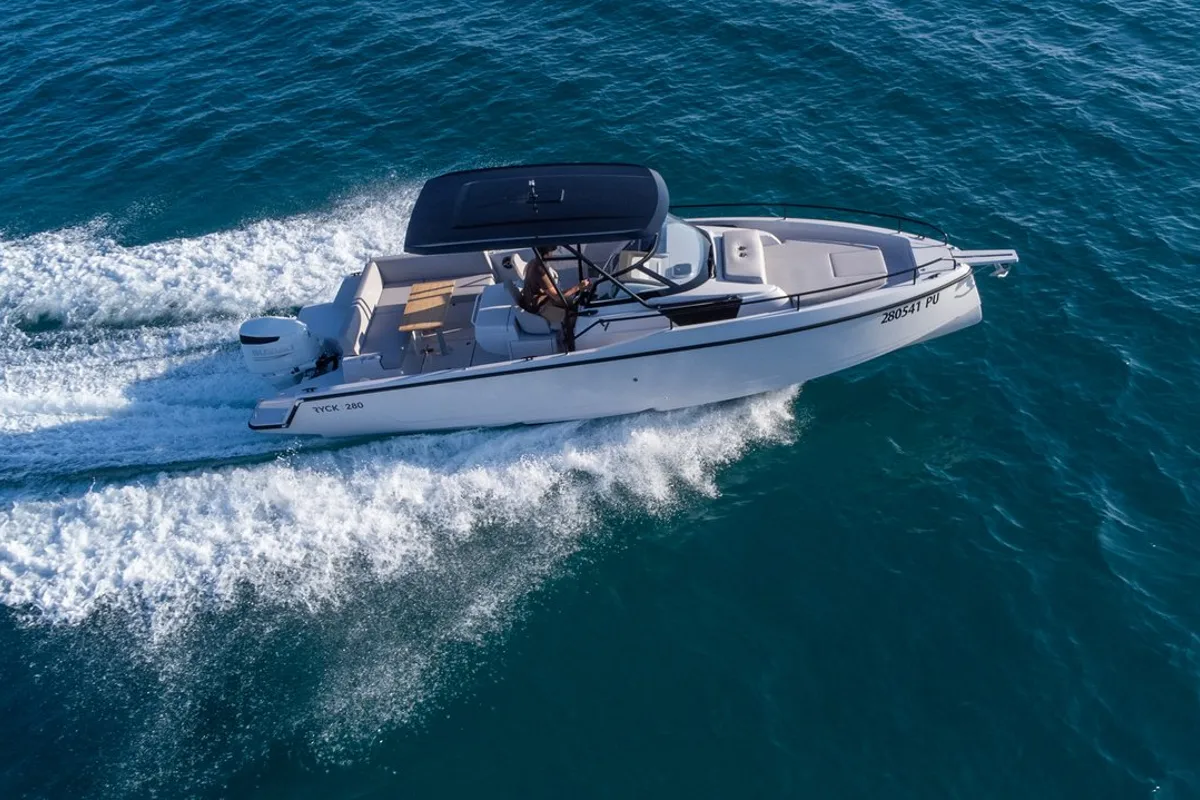 Exterior view of Ryck 280, a Ryck 280 motorboat at Grad Pula, Croatia