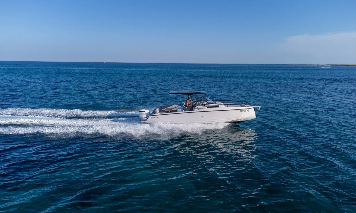 Exterior view of Ryck 280, a Ryck 280 motorboat at Grad Pula, Croatia