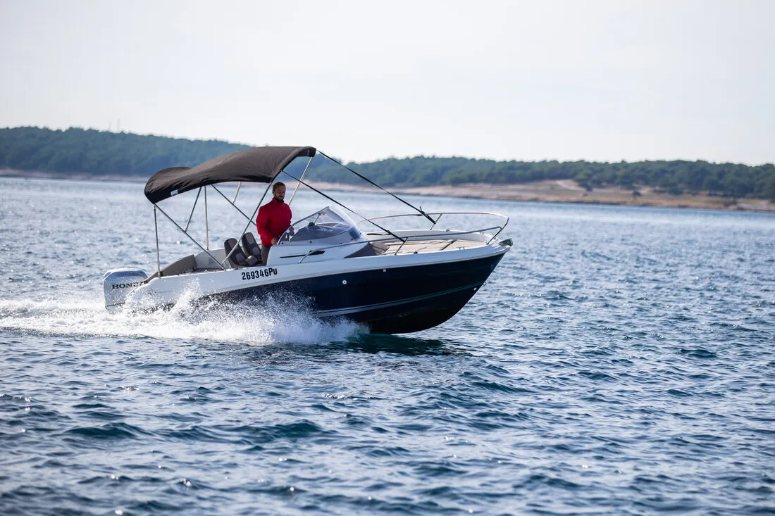 Exterior view of Cap Camarat 5.5 WA, a Jeanneau Cap Camarat 5.5 WA motorboat at Grad Pula, Croatia