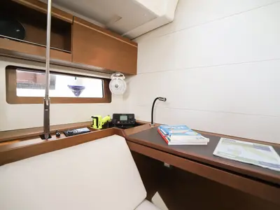 Salon of Briseide - Comfort line, a Beneteau Oceanis 51.1 sailboat at Olbia, Italy