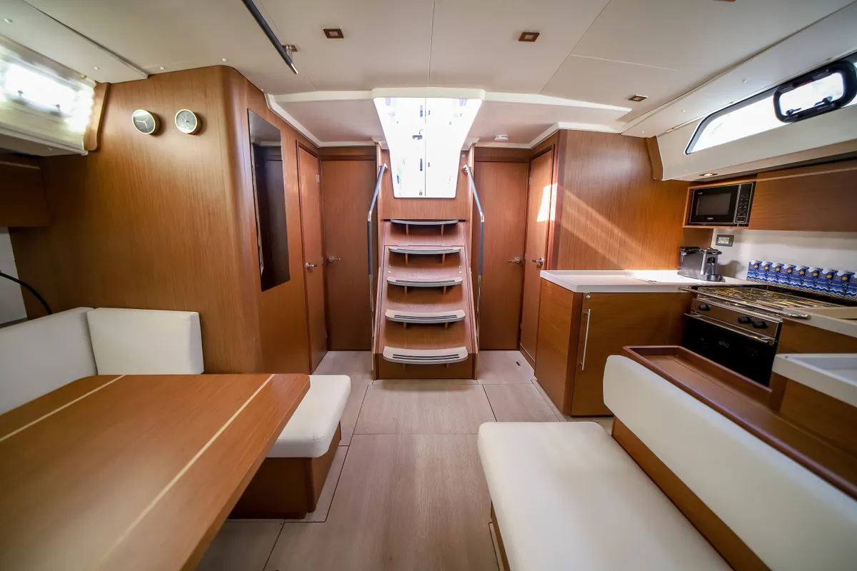 Salon of Briseide - Comfort line, a Beneteau Oceanis 51.1 sailboat at Olbia, Italy