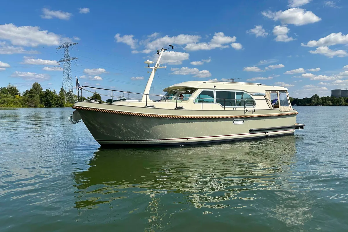 Exterior view of Salida, a Linssen motorboat at IJsselstein, Netherlands